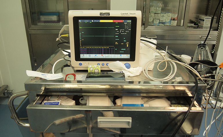 手术室心电及血氧监控